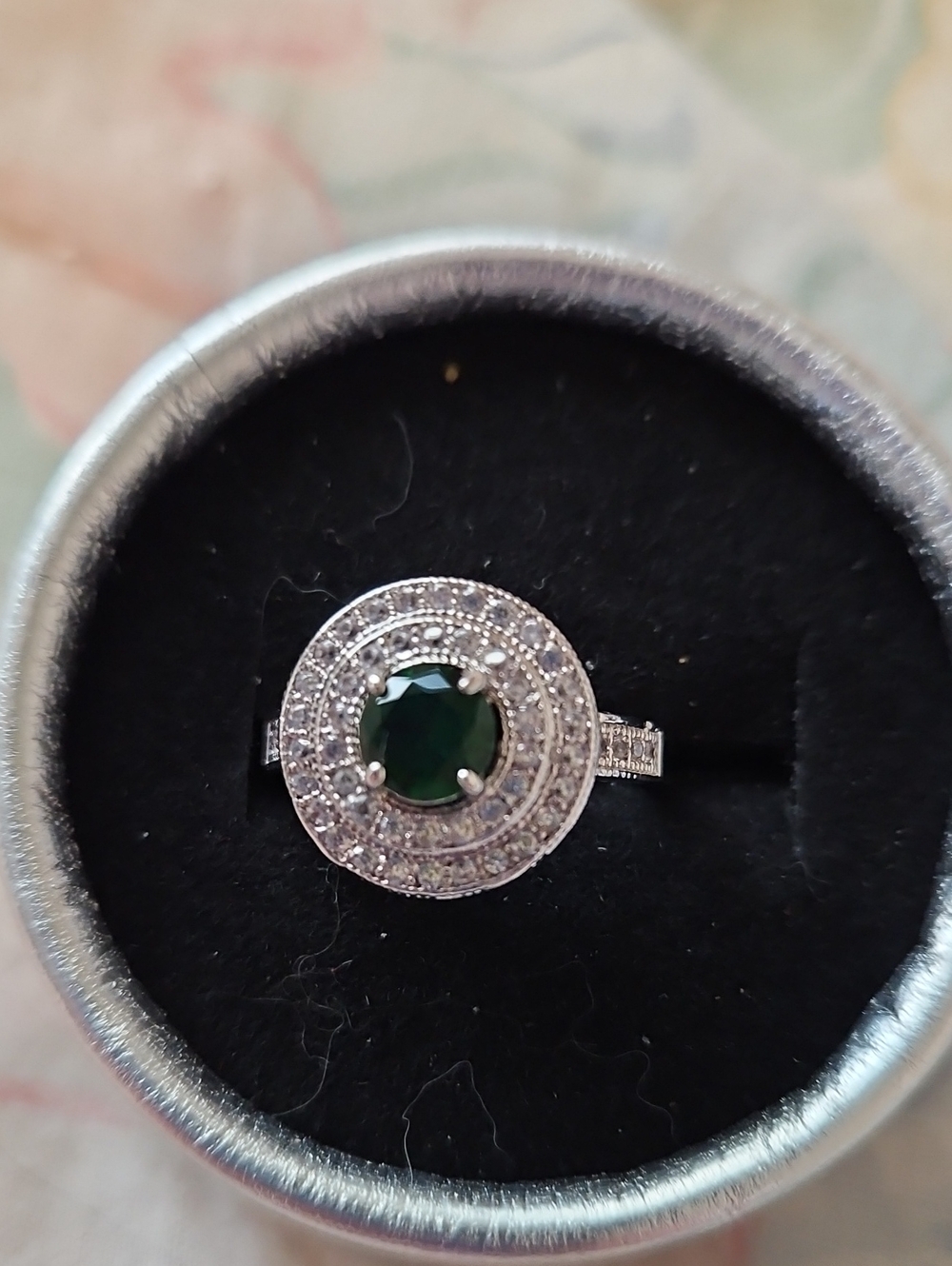 BRAND NEW ** Sterling Silver .925 Green Gemstone Halo Ring